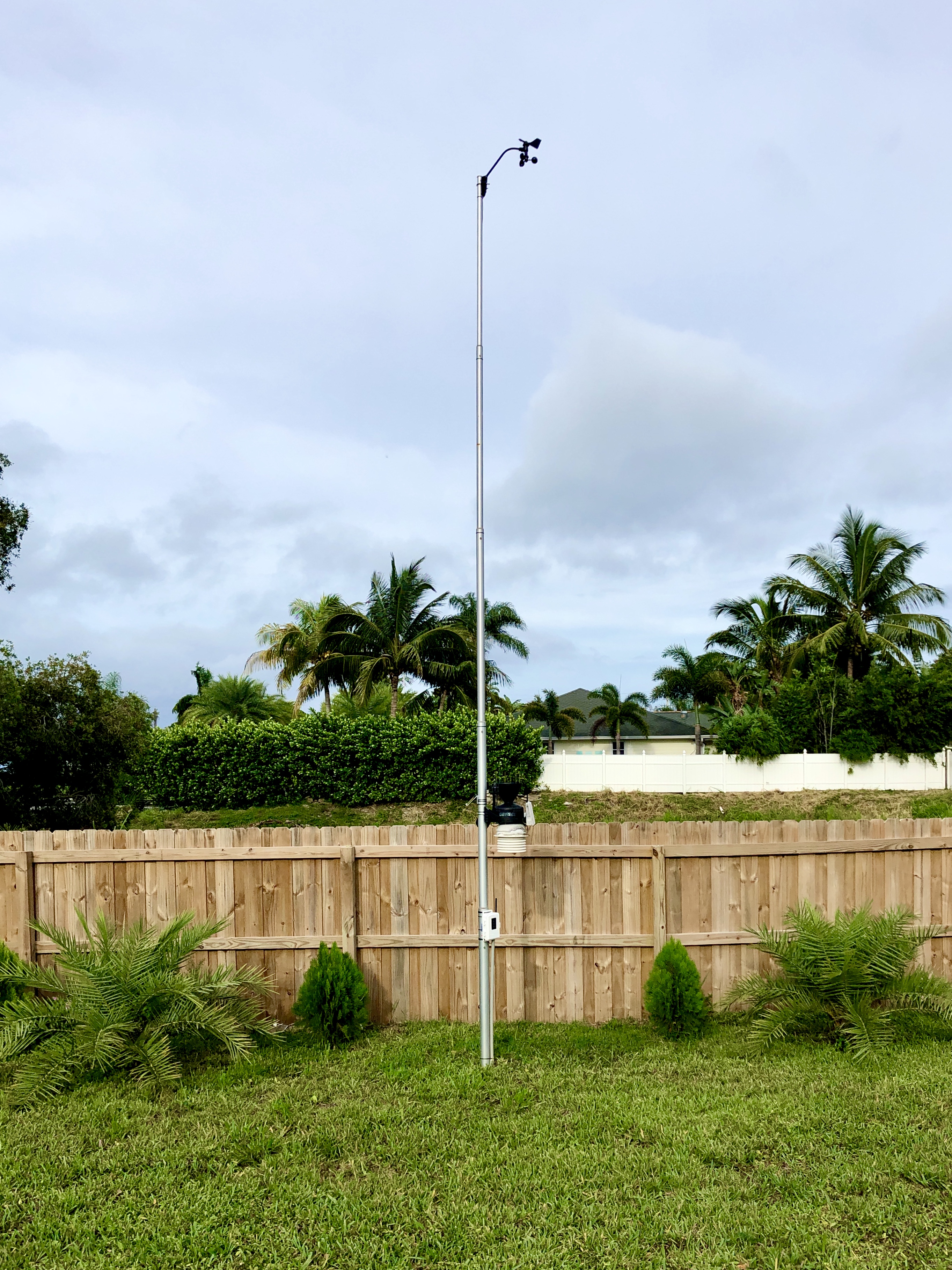 Wireless anemometer mounted on 20' flagpole