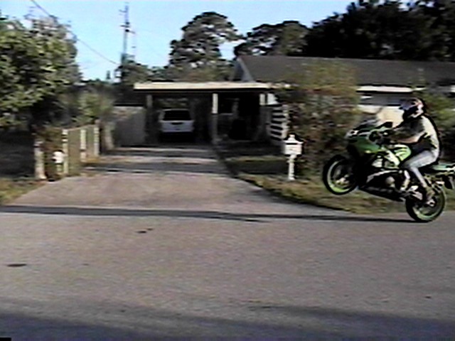 little wheelie.JPG (69679 bytes)